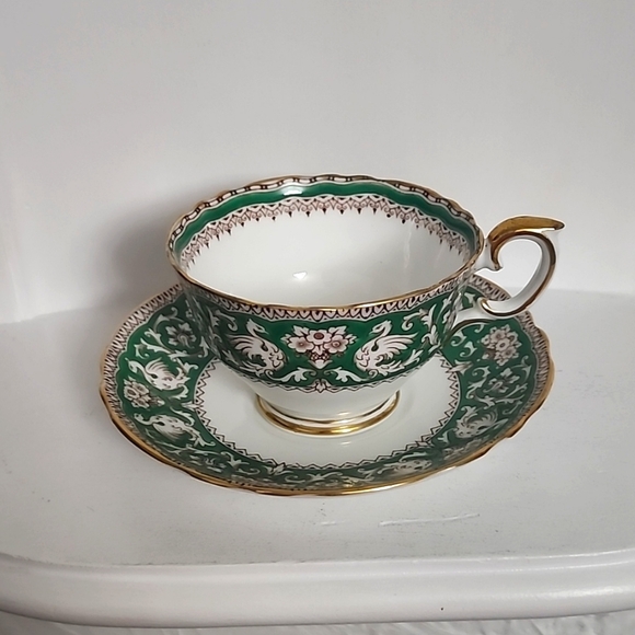 Crown Staffordshire Ellesmere Green Teacup & Saucer - Fine Bone China - Picture 2 of 6